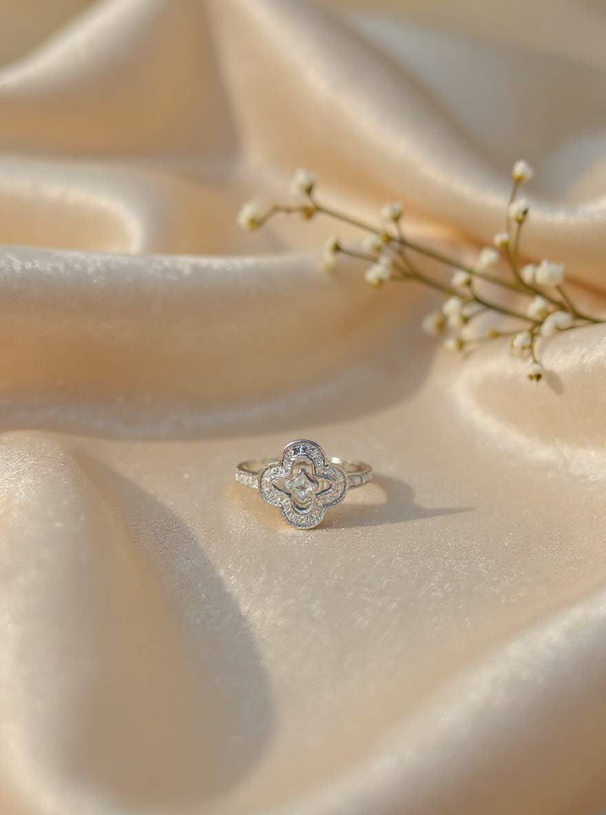 Elegant Silver Ring
